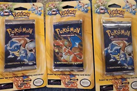 《宝可梦》粉丝重启时光胶囊惊现初代卡包 市值破万！